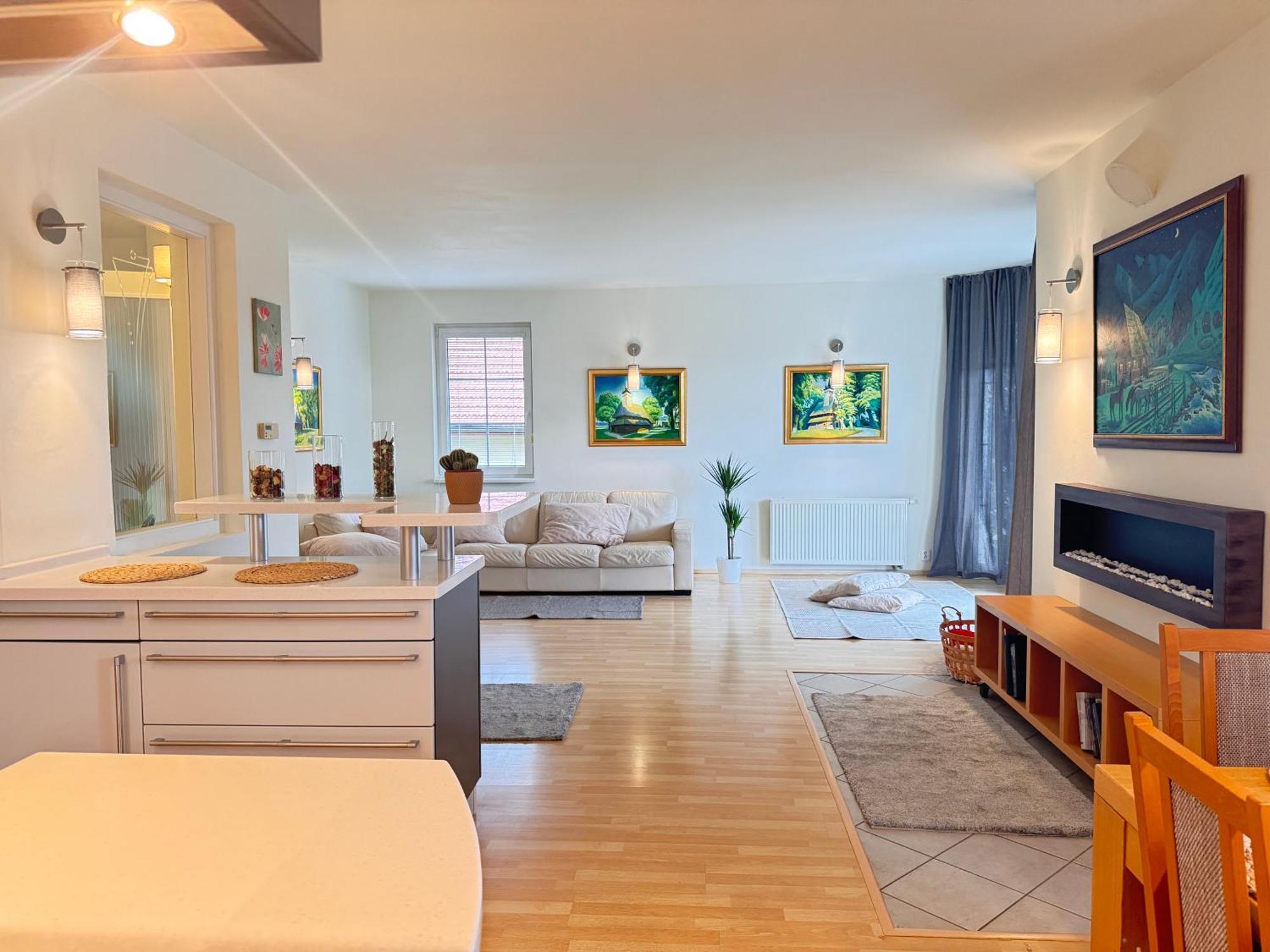 Diamondvilla, 4 Bedroom Apartment, Garden & Spa Прага Екстериор снимка