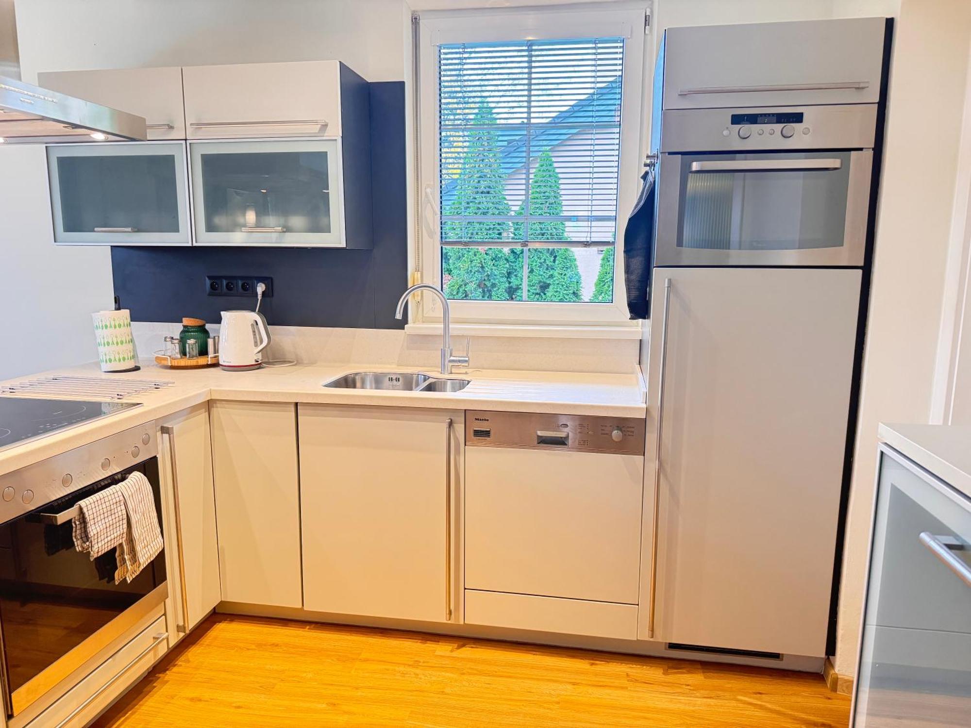 Diamondvilla, 4 Bedroom Apartment, Garden & Spa Прага Екстериор снимка