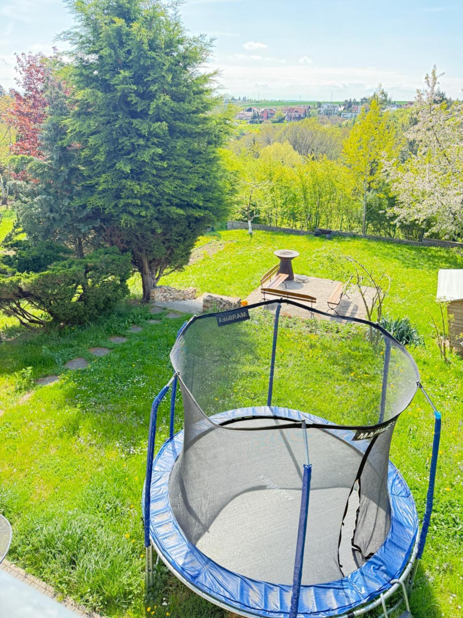Diamondvilla, 4 Bedroom Apartment, Garden & Spa Прага Екстериор снимка