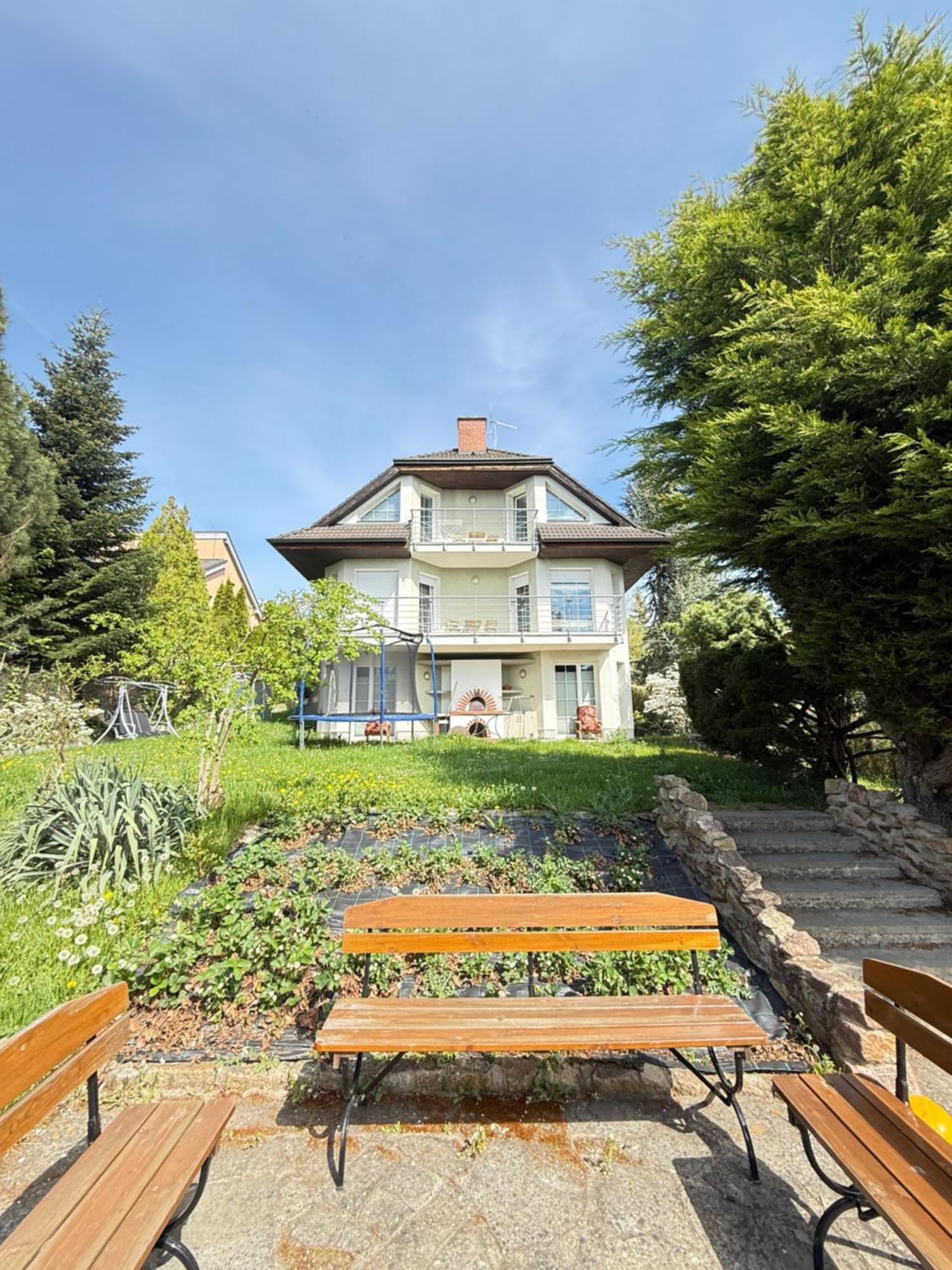 Diamondvilla, 4 Bedroom Apartment, Garden & Spa Прага Екстериор снимка